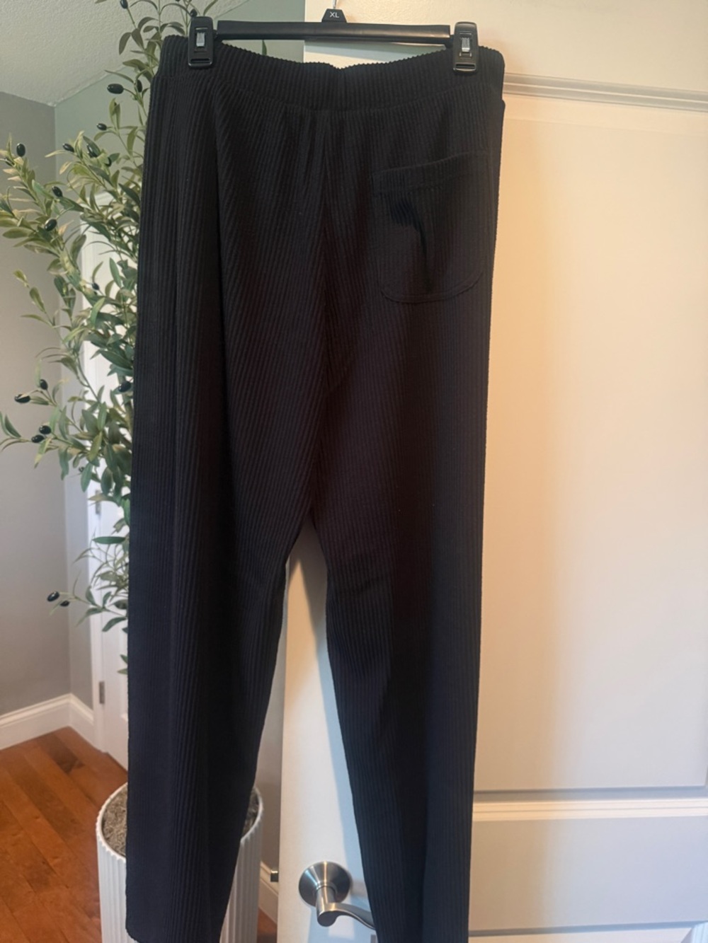 Alo Yoga Muse Set - Pullover and Wide Leg Pants - Picture 3 of 6